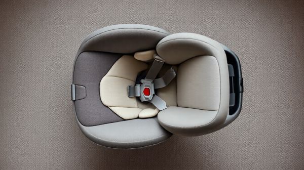 Top conseils pour choisir un siège auto rotatif isofix